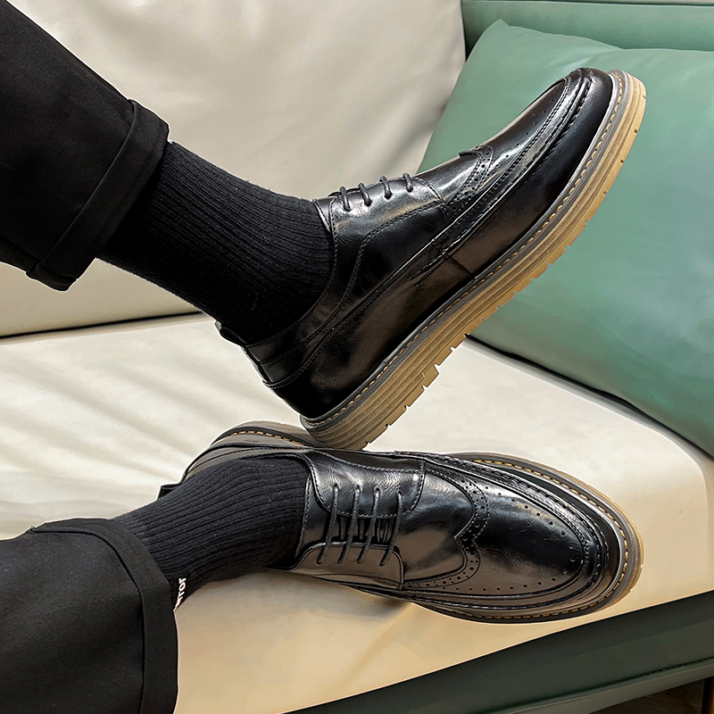 New Brogues 2023 Men Non-slip  - Men'S Shoes Brogues avaliação e preço